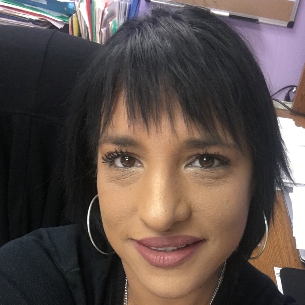 Meet your Posher, Denise